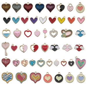 50 stuks kleurrijke emaille hartvormige bedeltjes van legering voor DIY sieraden maken