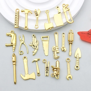 Set de 18 colgantes de herramientas en aleación de oro antiguo para joyería DIY