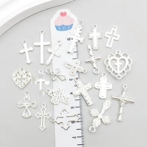 Ciondoli in lega d'argento con croce e cuore per gioielli DIY in vari stili e design