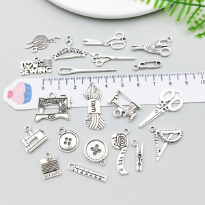 Antiek zilveren naai-bedeltjes set met naaimachine en schaar voor DIY-sieraden maken