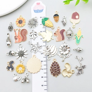 Pendentifs d'automne en émail avec écureuils et feuilles pour la création de bijoux DIY