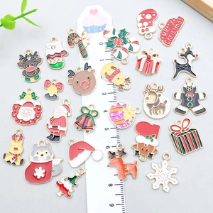 Lot de breloques de Noël en émail avec Père Noël et renne et règle de mesure