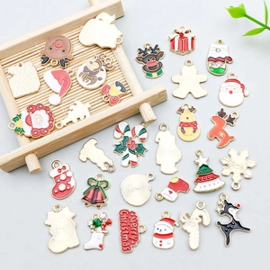 Assortiment de breloques de Noël émaillées avec Père Noël et renne pour bijoux DIY