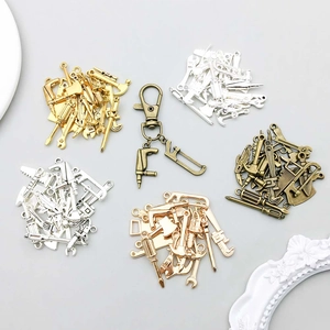 Détails de divers pendentifs outils en alliage métal argenté et doré pour bijoux DIY