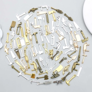 Pendentifs outils variés en alliage pour création de bijoux DIY en bronze, or et argent