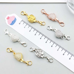 Chiusure magnetiche cuore e rosa con strass e doppi moschettoni per gioielli