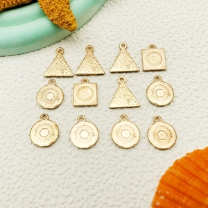 Geometrische Schmuckanhänger aus Legierung in Gold mit radialer Textur für DIY-Schmuck