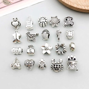 Perline a Foro Grande in Lega di Zinco Vintage per Creazione di Braccialetti e Collane Fai da Te Ciondoli Antichi Cuore Corona Stella