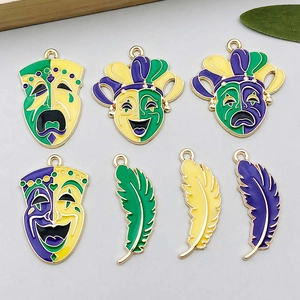 Ciondoli in Lega di Zinco Smaltati Mardi Gras a Forma di Maschera e Piuma per Gioielli Fai da Te Maschera Pagliaccio Colorata Accessori
