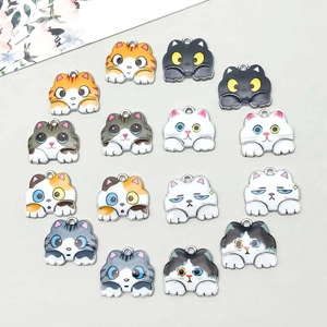 Pendentifs chats colorés en émail et alliage pour bijoux DIY aux motifs variés