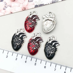 Pendentifs cœur anatomique gothique en alliage rouge et noir pour bijoux DIY