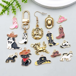 Ensemble de breloques bottes et chapeaux de cowboy en émail et alliage doré pour bijoux DIY