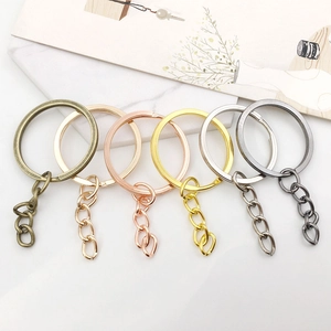 Anelli per portachiavi in metallo fai-da-te con catene in vari colori metallici