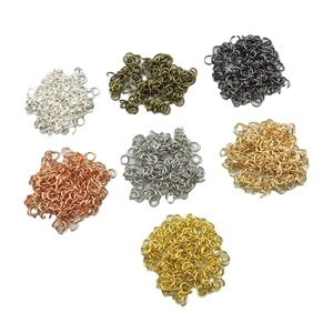 Set di 15g di anellini aperti in lega multicolore in sette finiture metalliche per gioielli DIY