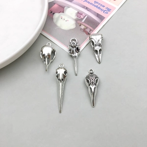 Antique Silver Zinc Alloy Bird Skull Pendants Vintage Gothic Raven Head Charms For DIY Jewelry Making Necklaces Making Accessory