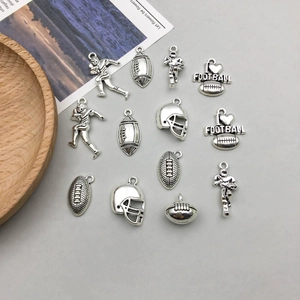 Breloques de football américain argent antique avec casques et joueurs pour bijoux DIY