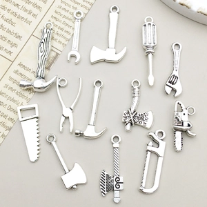 Macro de breloques d'outils miniatures en alliage argent antique pour bijoux artisanaux