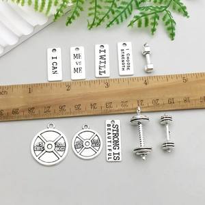 Breloques fitness argent antique avec haltères et poids pour création de bijoux DIY