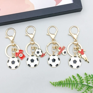 Portachiavi in Lega di Zinco a Tema Calcio Con Ciondolo Maglia Scarpa Giocatore Smalto Gioielli Sportivi Anello Portachiavi