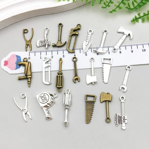 Ensemble de 18 mini breloques d'outils en alliage pour bijoux DIY en bronze et argent