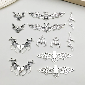 Vintage Zinc Alloy Halloween Bat Pendants Antique Silver Gothic Skeleton Heart Wing Charms For DIY Necklace Bracelet Making