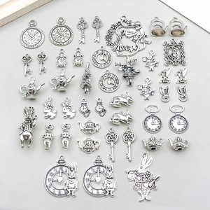 Pendentifs en Alliage Argent Antique Alice Au Pays Des Merveilles Lapin Théière Horloge Clé Pour Création De Bijoux DIY