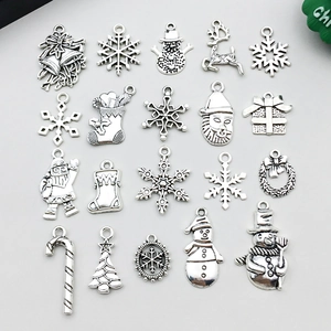 Antique Silver Christmas Charms Alloy Santa Claus Snowman Snowflake Reindeer Pendants For DIY Jewelry Making Accessories