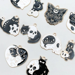 Gothic Halloween black and white enamel cat and skull alloy charms for DIY jewelry making
