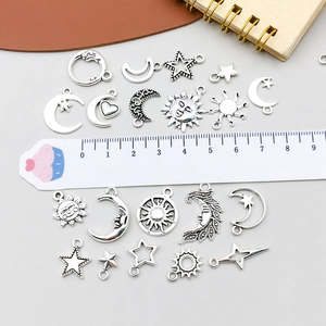 Antik-silberne Mond- Sonne- und Stern-Anhänger für DIY Halsketten und Armbänder