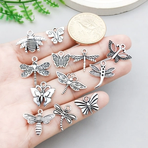 Antiksilber-Insektenanhänger-Set mit Bienen und Schmetterlingen für DIY-Schmuckstücke