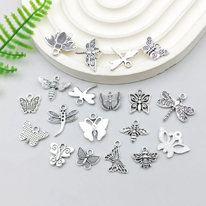 Antiksilberne Insekten-Anhänger-Set für Schmuckherstellung mit Schmetterling und Libelle
