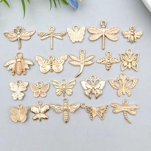 Vintage Alloy Insect Pendants Gold Plated Butterfly Bee Dragonfly Charms For Necklace Bracelet Jewelry Making Accessories