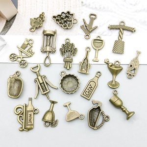 Pendentifs en alliage de bronze antique thème vin avec bouteille et tire-bouchon pour bijoux DIY