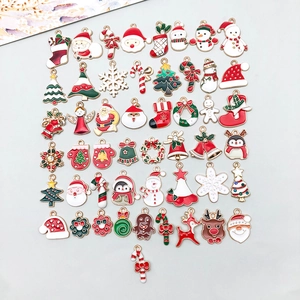Ciondoli Natalizi in Smalto Lega Babbo Natale Pupazzo di Neve Albero Renna Omino di Pan di Zenzero DIY Pendente Gioielli