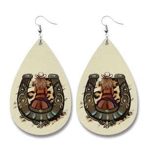Vintage western cowgirl style horseshoe teardrop PU leather earrings with leopard print