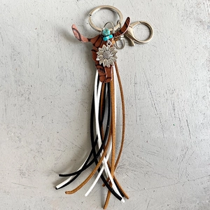 Porte-clés tête de taureau en cuir style western avec perles turquoise et franges