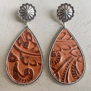 Pendientes Colgantes de Gota de Agua de Cuero Genuino en Relieve Estilo Western Bohemio Vintage Aleación Girasol Joyería Mujer