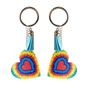 Porte-clés cœur en cuir tie-dye arc-en-ciel avec frange bleue et anneau en métal argenté