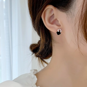 Pendientes de Botón Cuadrados Geométricos Con Poste de Plata de Ley 925 Esmalte Negro Zirconia Aleación Mujer Joyería