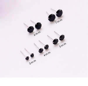Détails des boucles d'oreilles en argent 925 et zircon noir de 3mm à 7mm