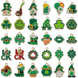 Lot de 30 breloques de la Saint-Patrick en alliage avec trèfles et chapeaux de lutin