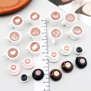 Mini-Kaffeetassen-Anhänger aus Harz mit Latte-Art für DIY-Schmuckherstellung