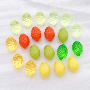 Set di ciondoli a limone in acrilico colorato per creazione di gioielli fai-da-te e artigianato