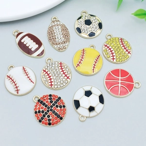 Bunte Sport-Anhänger mit Fußball-, Basketball- und Baseball-Designs für DIY-Schmuckherstellung