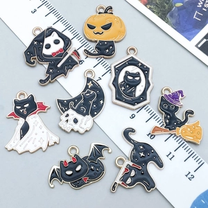 Set di ciondoli smaltati per Halloween con gatto, zucca e pipistrello per gioielli DIY
