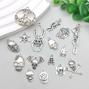 Vintage Silber Totenkopf Anhänger Set aus Legierung für DIY Schmuck und Halloween
