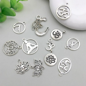 Antiek zilveren yoga bedeltjes set met Om-symbool en lotus voor het zelf maken van sieraden