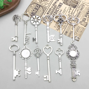 Vintage Zinc Alloy Key Pendants Antique Silver Metal Key Charms For DIY Jewelry Making Steampunk Findings Craft Ornaments