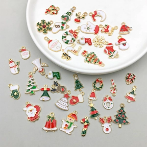 Lot de 50 breloques de Noël en émail avec Père Noël, renne et décorations festives