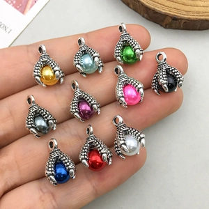 Antieke zilveren drakenklauw hangers met kleurrijke kralen voor doe-het-zelf sieraden